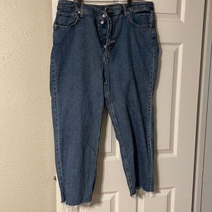 Women/juniors 18 raw hem jeans